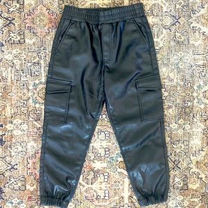 GAP Black Faux Leather Cargo Jogger Pants sz L